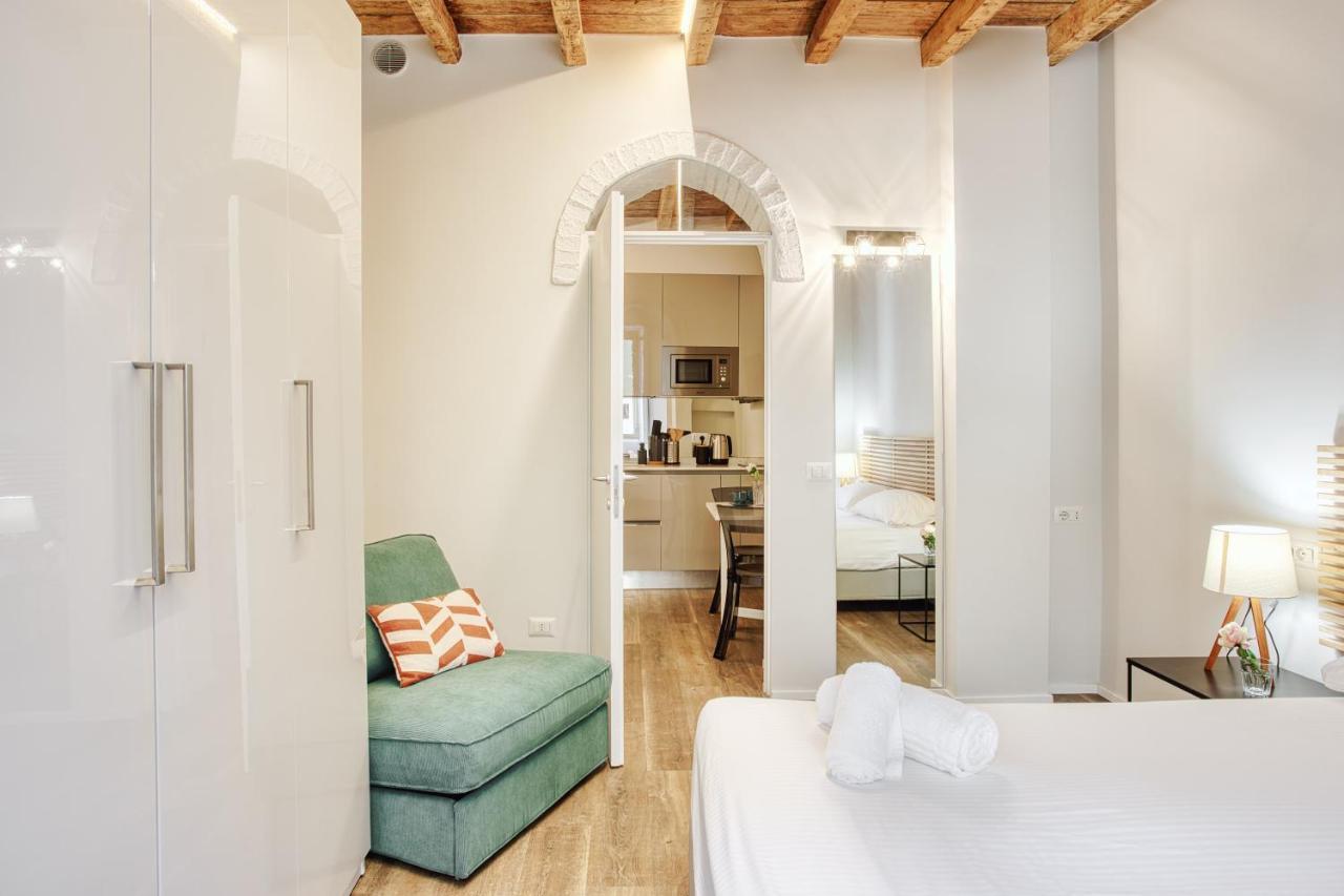 Ferienwohnung Joivy Delightful 1-Bed Flat In The Centre Of Mailand Exterior foto