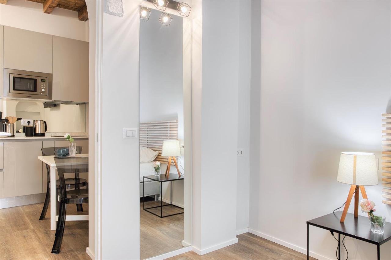 Ferienwohnung Joivy Delightful 1-Bed Flat In The Centre Of Mailand Exterior foto