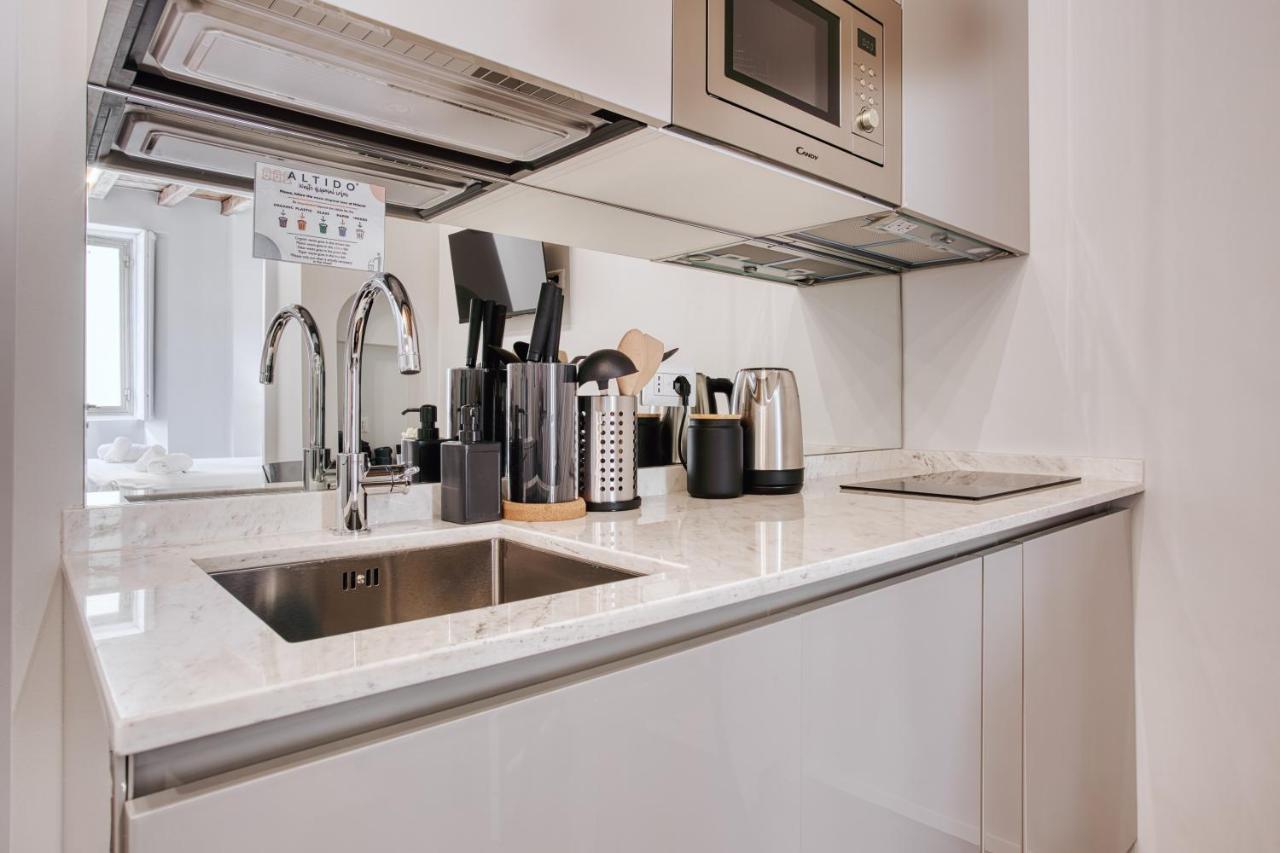 Ferienwohnung Joivy Delightful 1-Bed Flat In The Centre Of Mailand Exterior foto